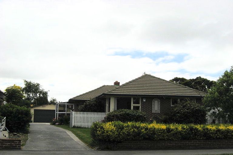 Photo of property in 14 Sandringham Place, Bryndwr, Christchurch, 8053