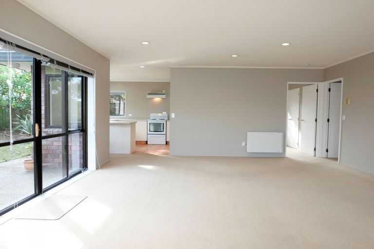 Photo of property in 17a Beachwater Grove, Paraparaumu Beach, Paraparaumu, 5032