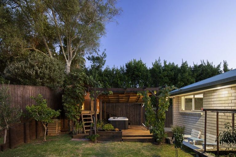 Photo of property in 14a Edwards Court, Pukekohe, 2120