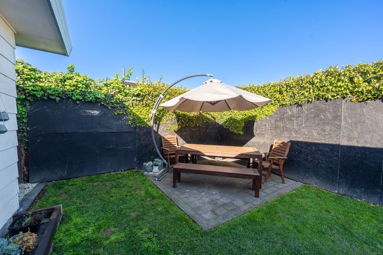 Photo of property in 2/237 Georges Drive, Napier South, Napier, 4110