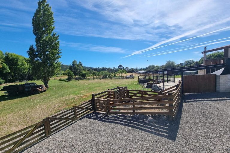 Photo of property in 10 Pigeon Valley Road, Wakefield, 7025