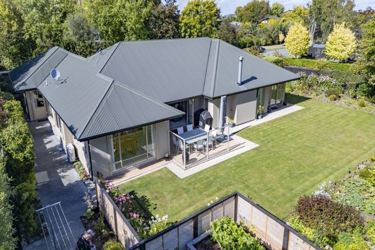 Photo of property in 9a Harrod Place, Rangiora, 7400