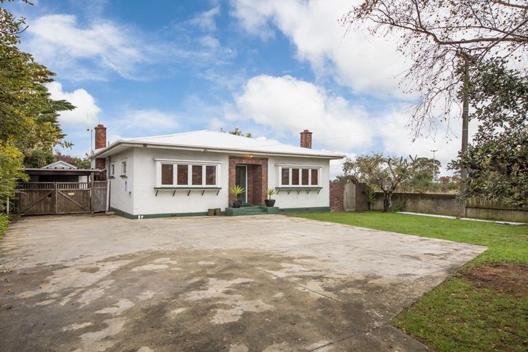 Photo of property in 24 Milson Line, Roslyn, Palmerston North, 4414