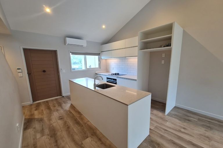 Photo of property in 14 Patiti Parade, Mangere Bridge, Auckland, 2022