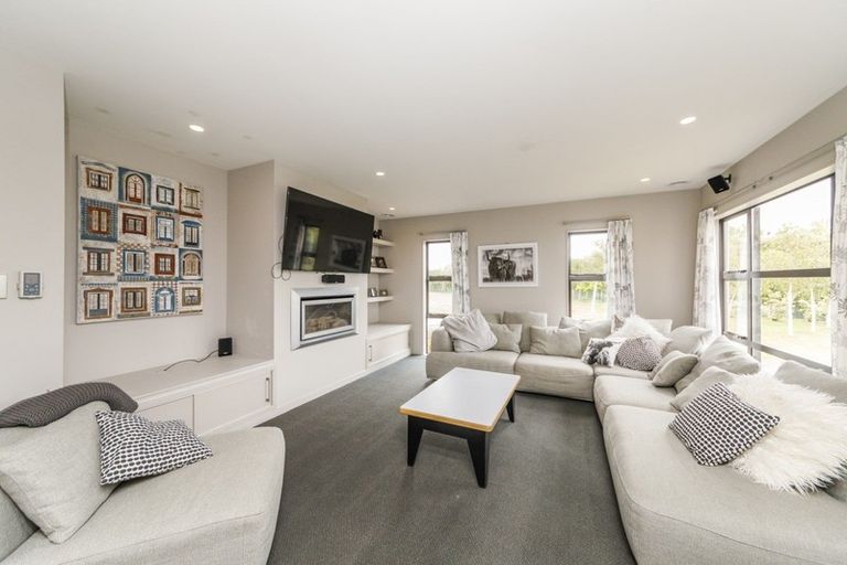 Photo of property in 47 Polson Hill Drive, Aokautere, Palmerston North, 4471