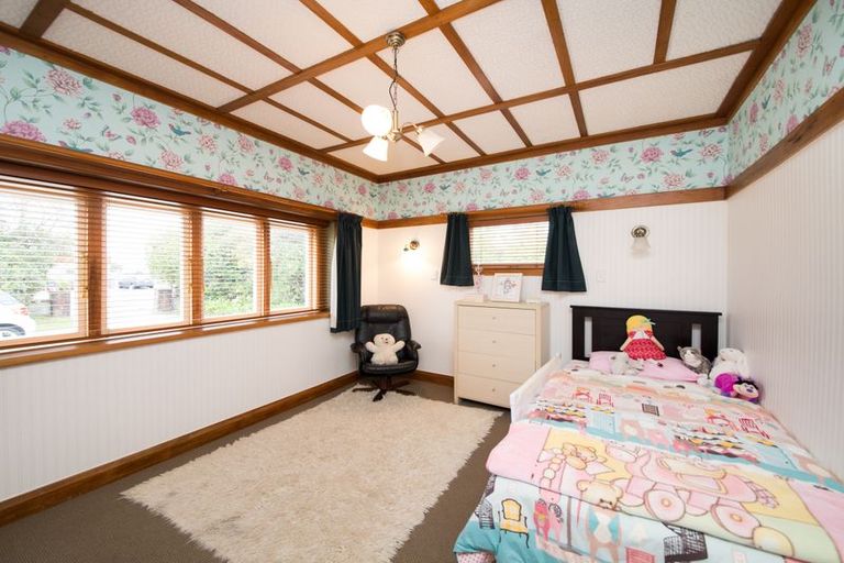 Photo of property in 24 Milson Line, Roslyn, Palmerston North, 4414