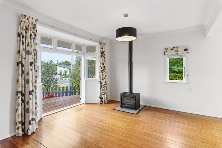 Photo of property in 50 Hollis Road, Paraparaumu Beach, Paraparaumu, 5032