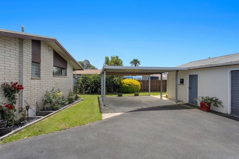 Photo of property in 10 Tawhara Place, Edgecumbe, 3120