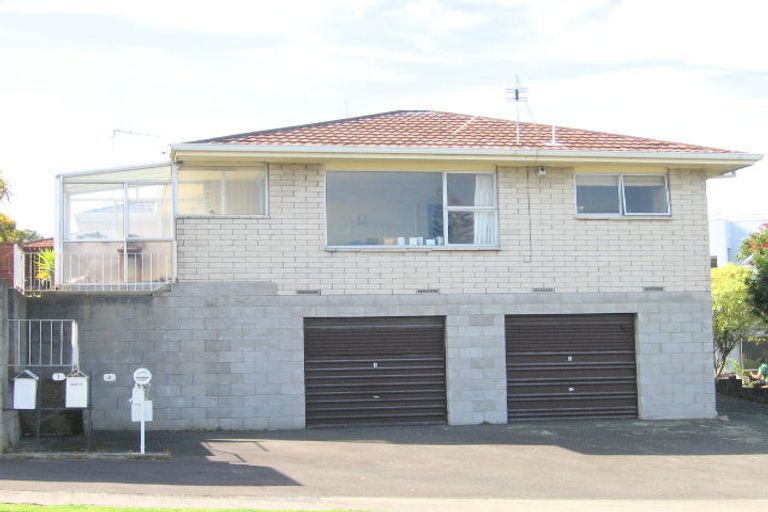 Photo of property in 18 Tay Street, Mount Maunganui, 3116