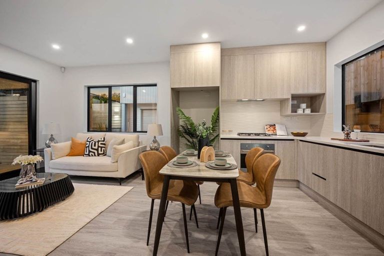 Photo of property in 33c Garadice Road, Rothesay Bay, Auckland, 0630