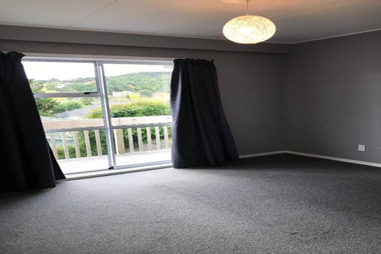 Photo of property in 14a Hawthorn Crescent, Stokes Valley, Lower Hutt, 5019