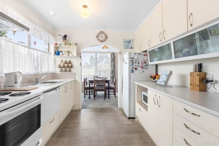 Photo of property in 13 Tango Place, Henderson, Auckland, 0610