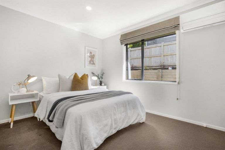 Photo of property in 12 Fendalton Place, Hatfields Beach, Orewa, 0931