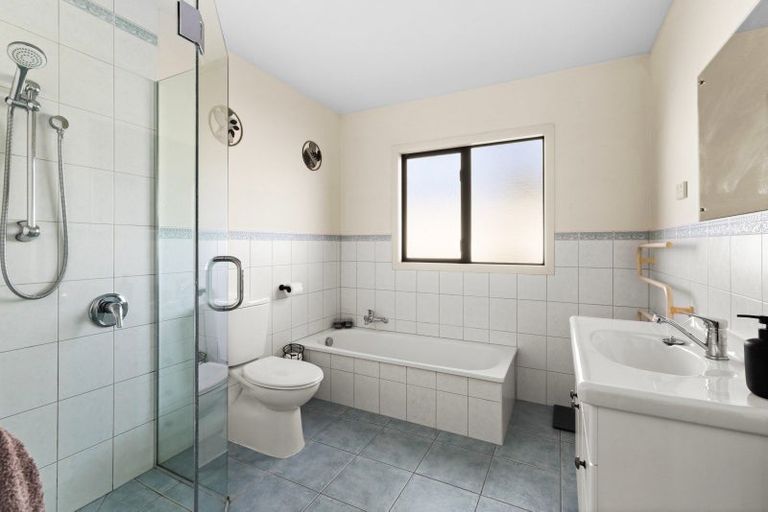 Photo of property in 8 Hanna Place, Havelock North, 4130