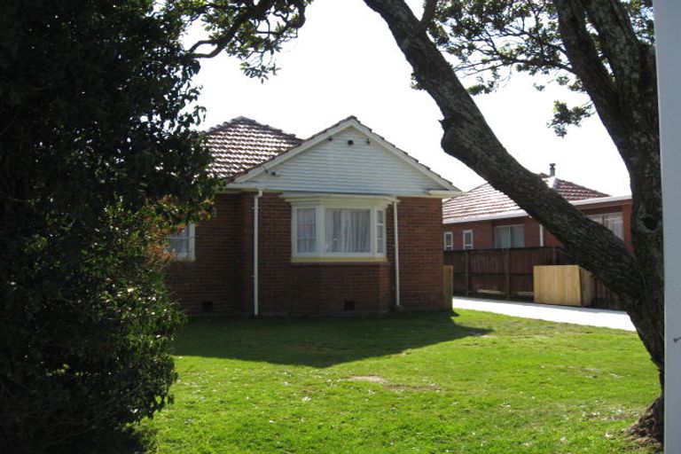 Photo of property in 17 Bell Road, Waiwhetu, Lower Hutt, 5010