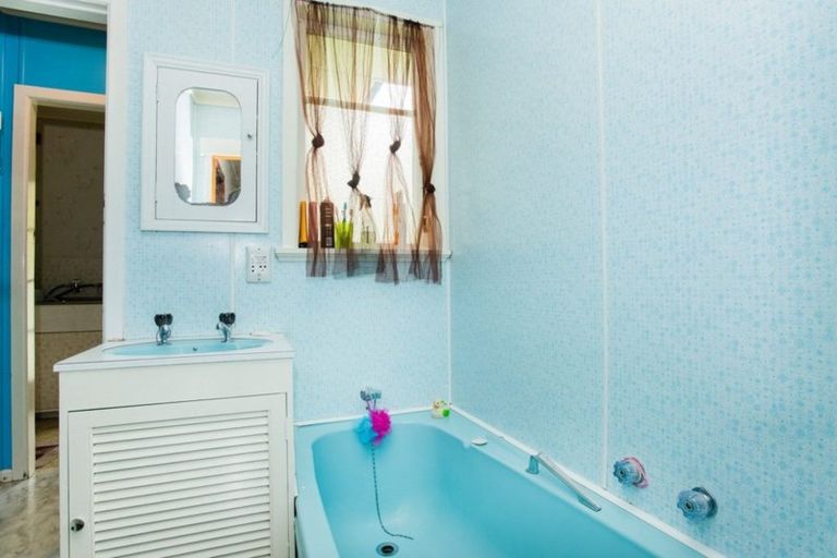 Photo of property in 44 Oswald Street, Mangapapa, Gisborne, 4010