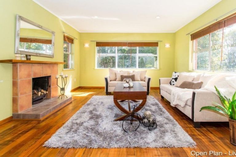 Photo of property in 239 Beach Haven Road, Birkdale, Auckland, 0626