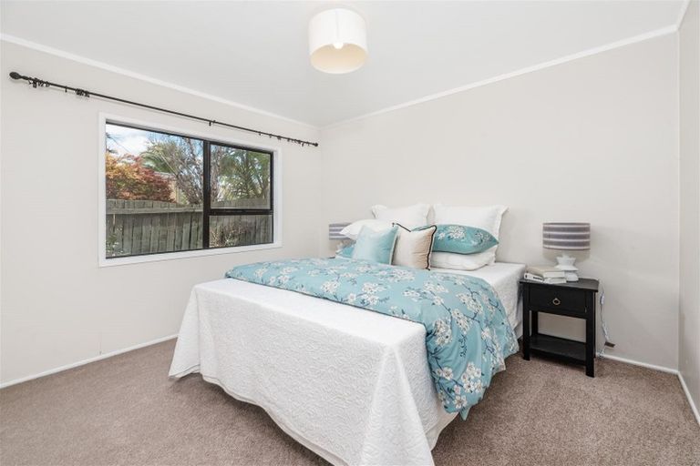 Photo of property in 8 Rhinevale Close, Henderson, Auckland, 0612