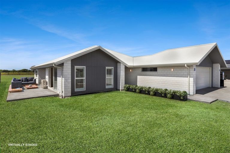 Photo of property in 14 Whitehall Drive, Springlands, Blenheim, 7201