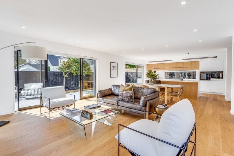 Photo of property in 12c Memorial Avenue, Ilam, Christchurch, 8053