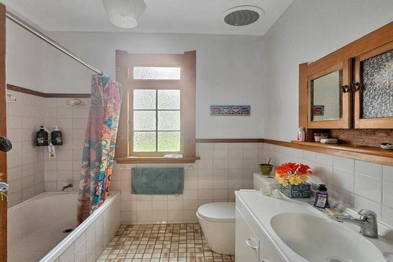 Photo of property in 11 Wallace Street, Regent, Whangarei, 0112