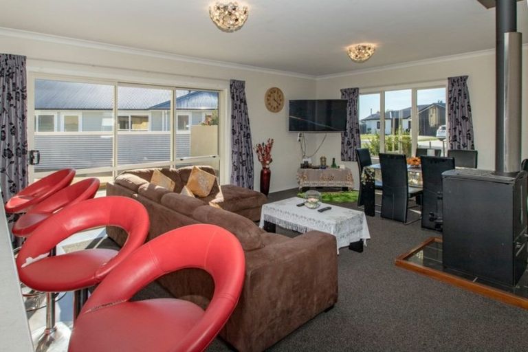 Photo of property in 79 Mcelwee Street, Jervoistown, Napier, 4112