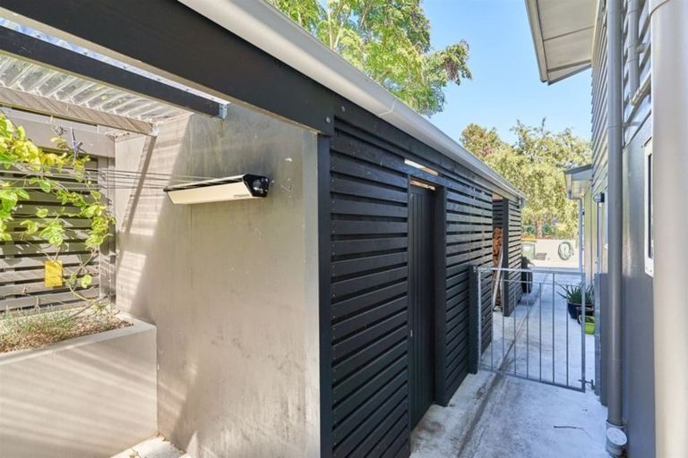 Photo of property in 34 Saint Albans Avenue, Hokowhitu, Palmerston North, 4410