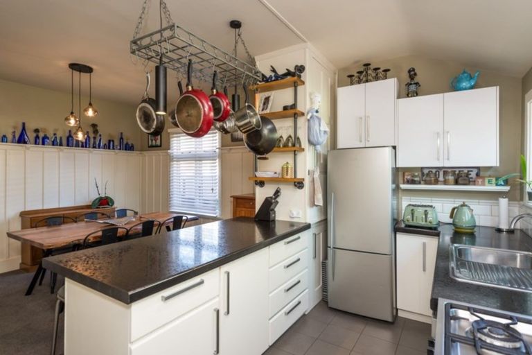 Photo of property in 35 North Parade, Richmond, Christchurch, 8013