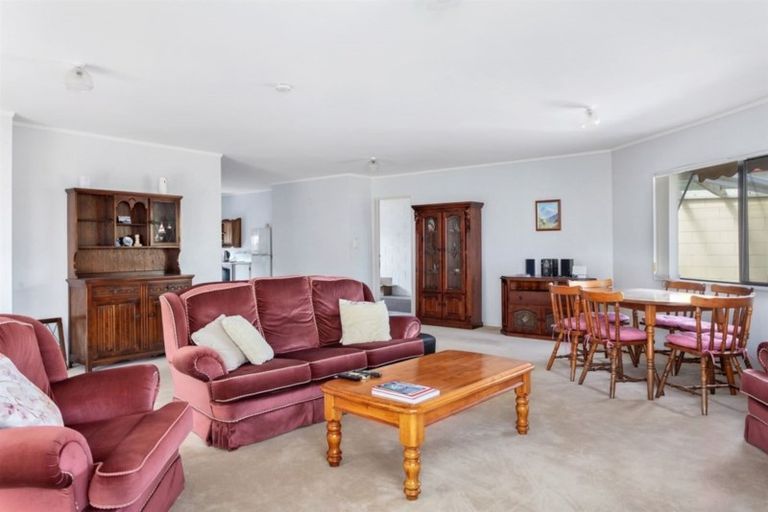 Photo of property in 2/15 Victoria Avenue, Whakatane, 3120