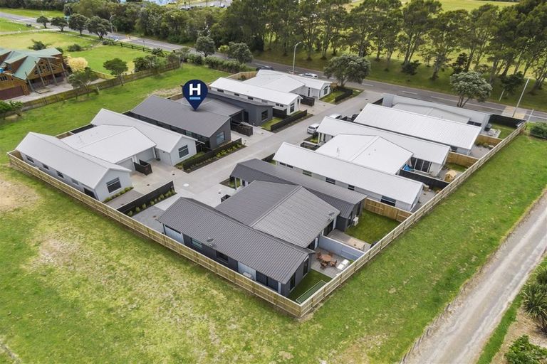 Photo of property in 8 Ngaire Way, Papamoa Beach, Papamoa, 3118