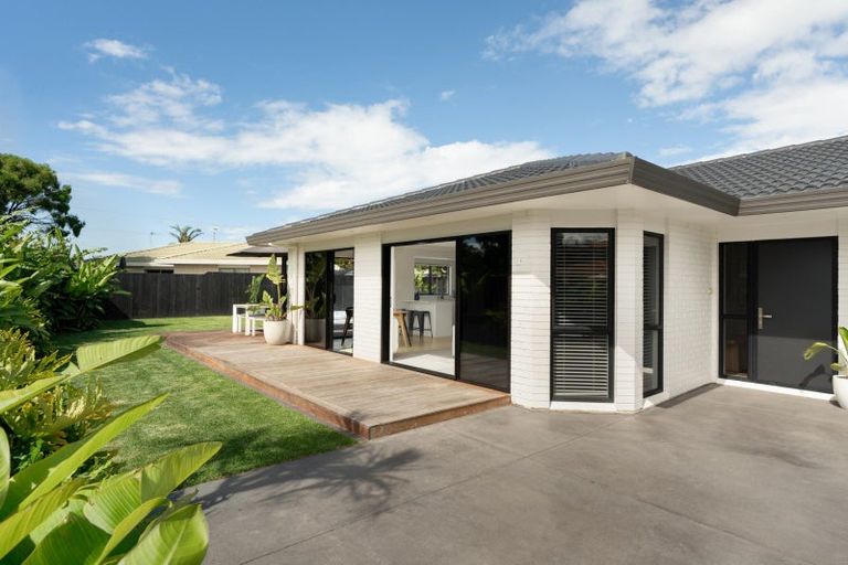 Photo of property in 10 Oleander Lane, Mount Maunganui, 3116