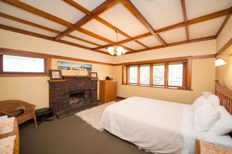 Photo of property in 24 Milson Line, Roslyn, Palmerston North, 4414