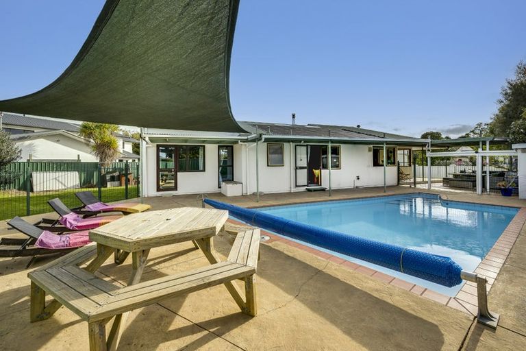 Photo of property in 11 Donegal Crescent, Tamatea, Napier, 4112