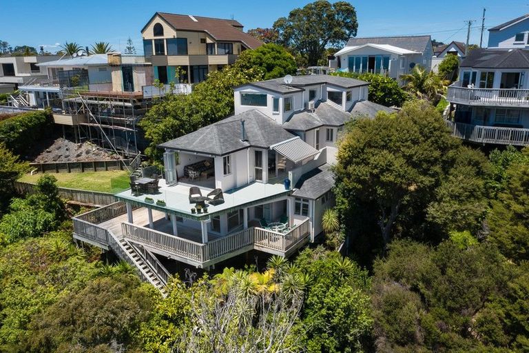 Photo of property in 26a Vipond Road, Stanmore Bay, Whangaparaoa, 0932