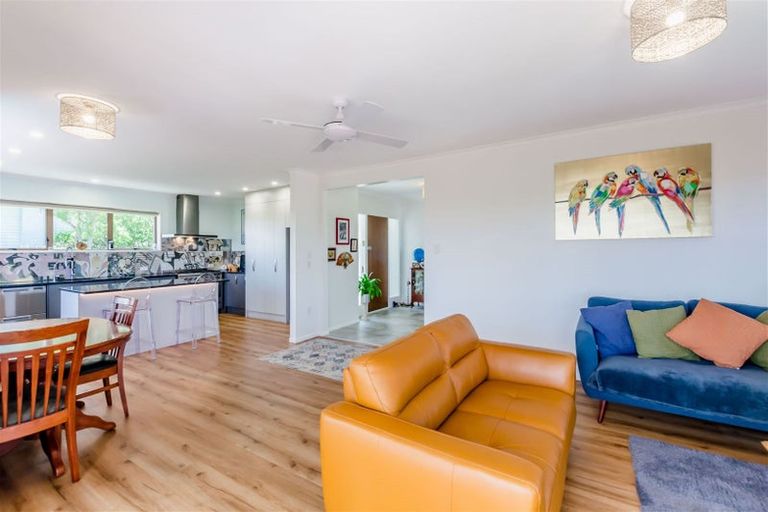 Photo of property in 57 Winara Avenue, Waikanae, 5036