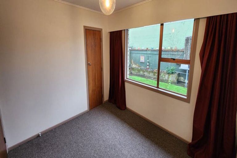 Photo of property in 7b Hussey Street, Oakura, 4314