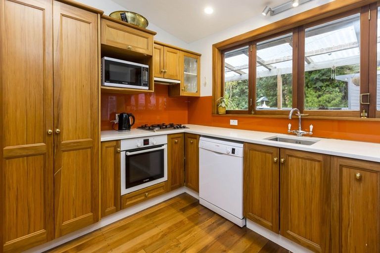 Photo of property in 54 Chatsworth Road, Silverstream, Upper Hutt, 5019