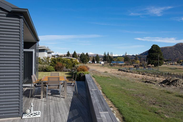 Photo of property in 9 Dwyer Place, Lake Tekapo, 7999