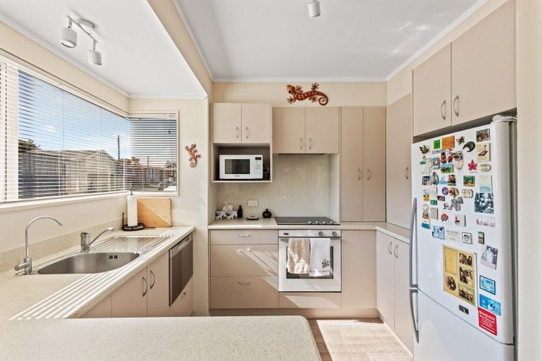 Photo of property in 20 Stoke Street, Westown, New Plymouth, 4310