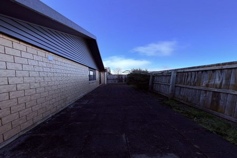 Photo of property in Henry Russell Estate, 22/36 Belgrove Drive, Waipukurau, 4200