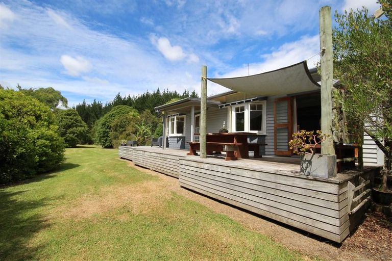 Photo of property in 17 Oruawharo Road, Topuni, Wellsford, 0975