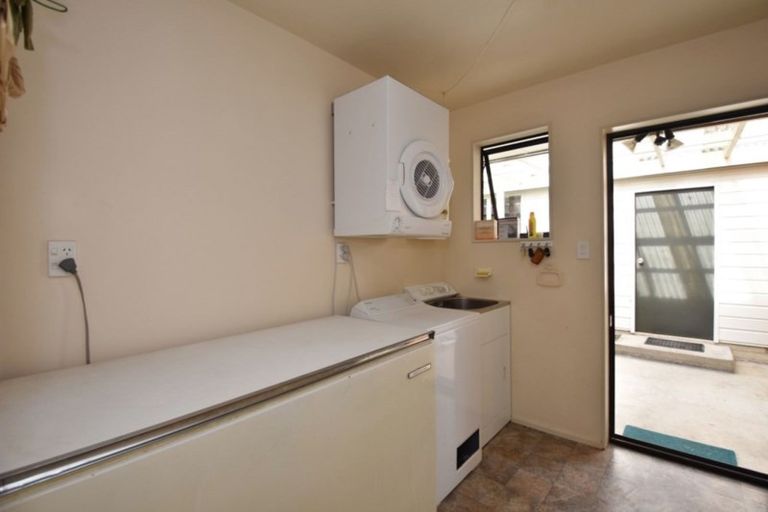 Photo of property in 2223 Riverton Otautau Road, Otautau, 9610