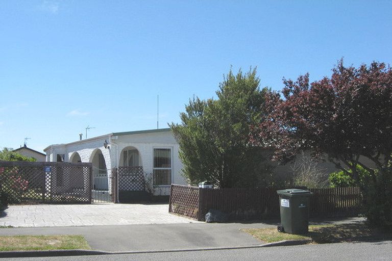 Photo of property in 26 Donnington Street, Parklands, Christchurch, 8083