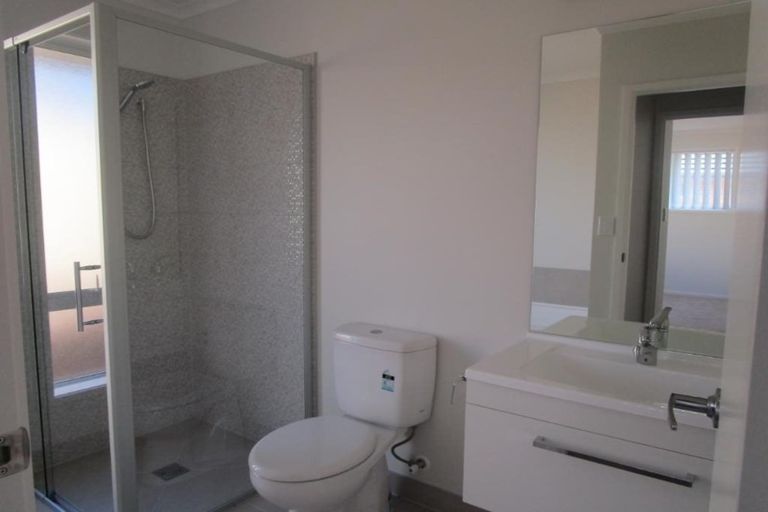 Photo of property in 13 Olivia Road, Pukekohe, 2120