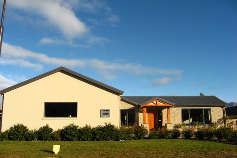 Photo of property in 13 Bridesdale Drive, Lake Hayes, Queenstown, 9304