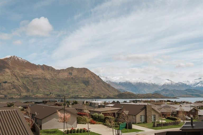 Photo of property in 9 Diamond Lane, Wanaka, 9305