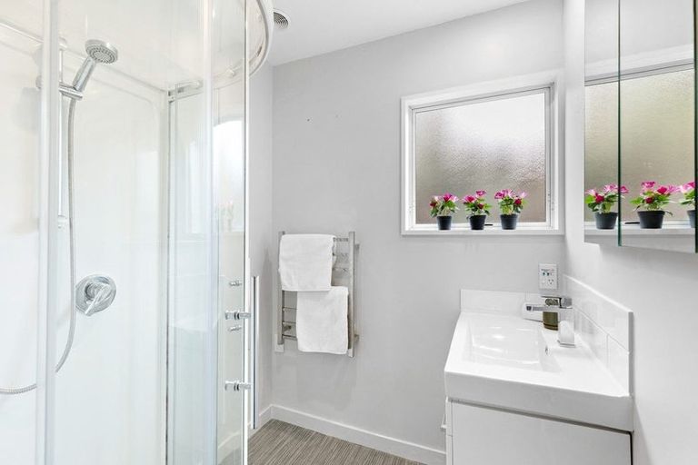 Photo of property in 2/18 Palatine Terrace, Huntsbury, Christchurch, 8022