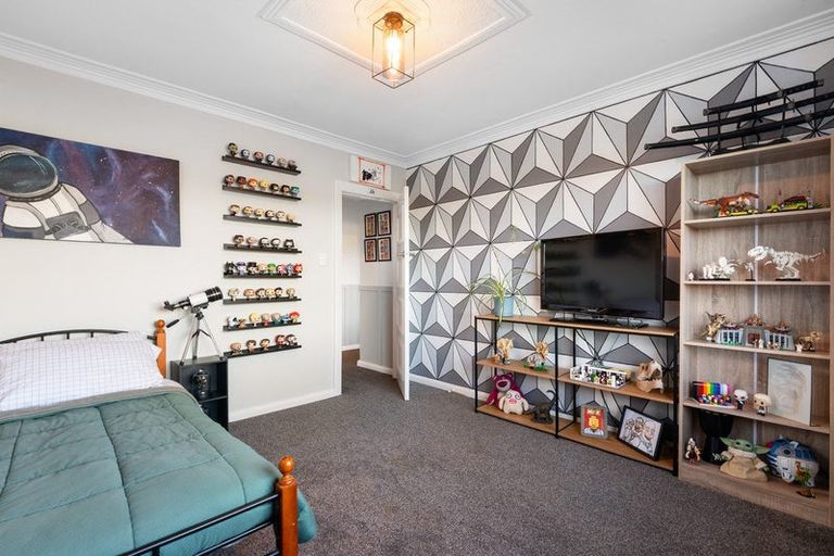 Photo of property in 17 Waldron Crescent, Green Island, Dunedin, 9018