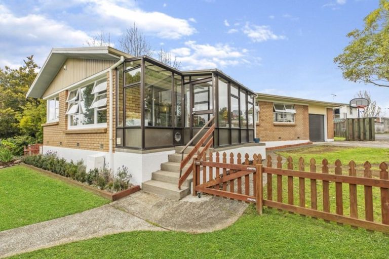 Photo of property in 38 Pelorus Street, Glenview, Hamilton, 3206