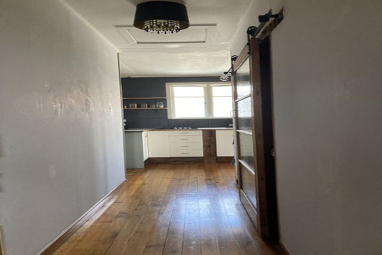 Photo of property in 89 Broadway, Waitara, 4320